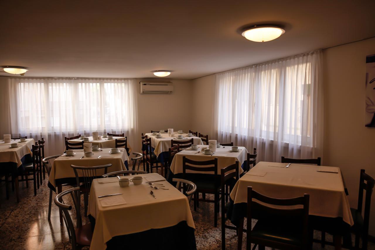 Hotel Venus Rimini Zewnętrze zdjęcie